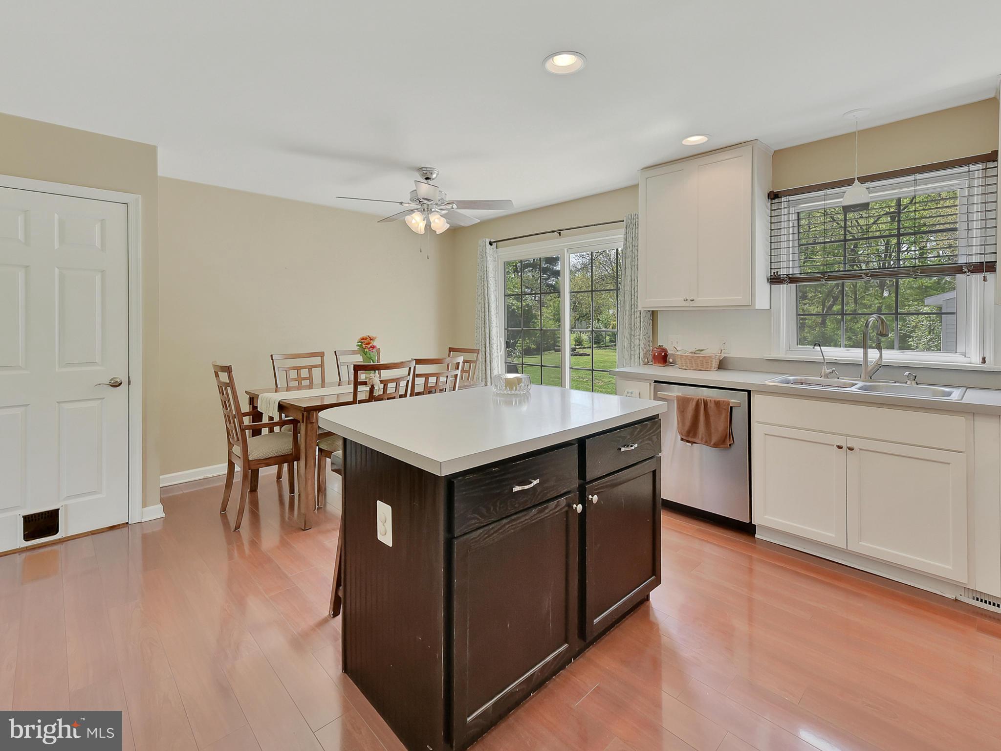 12134 Walnut Point Road Hagerstown, MD 21740 - Photo 16 of 43 Kitchen