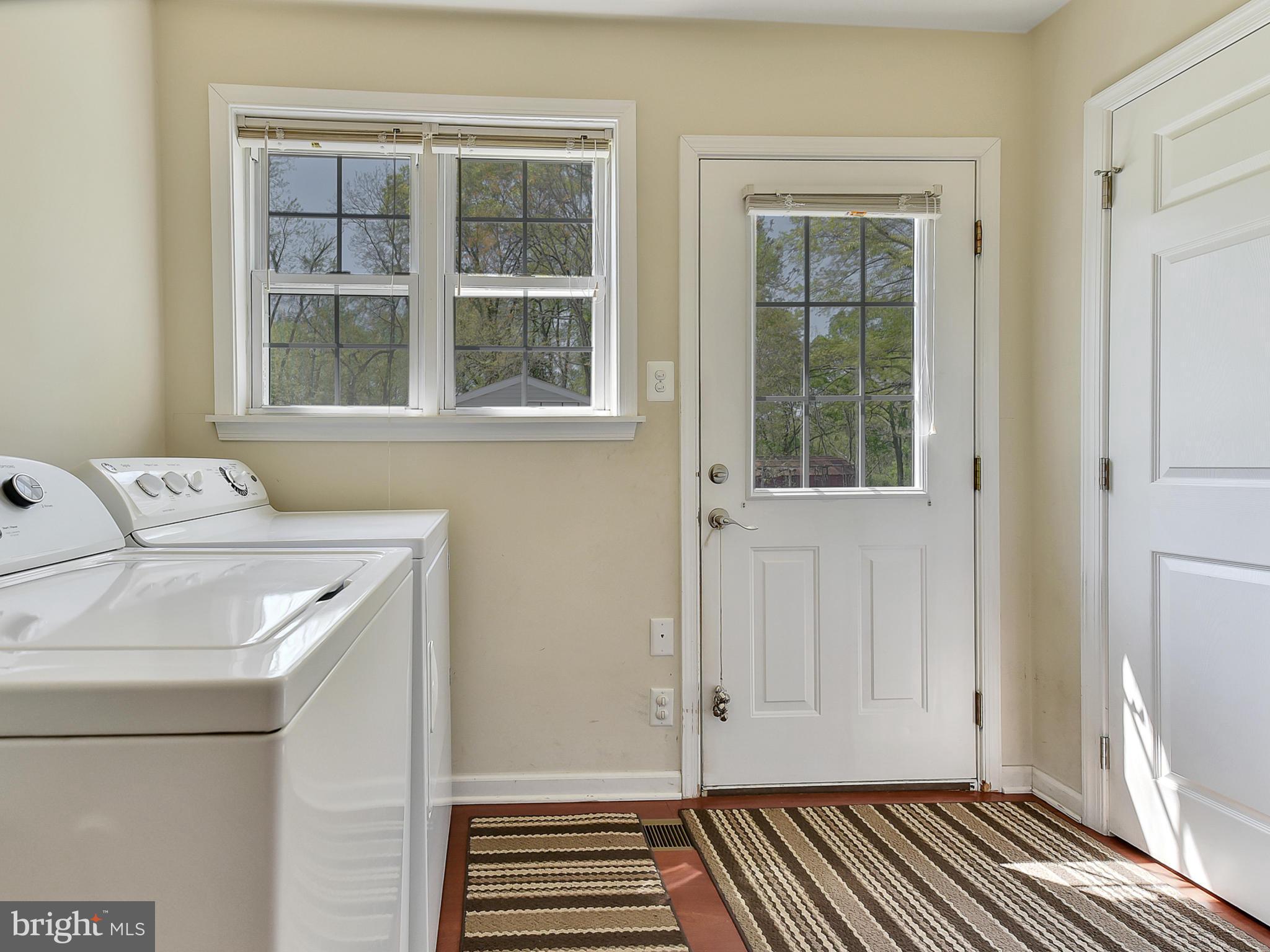 12134 Walnut Point Road Hagerstown, MD 21740 - Photo 23 of 43 Mud room