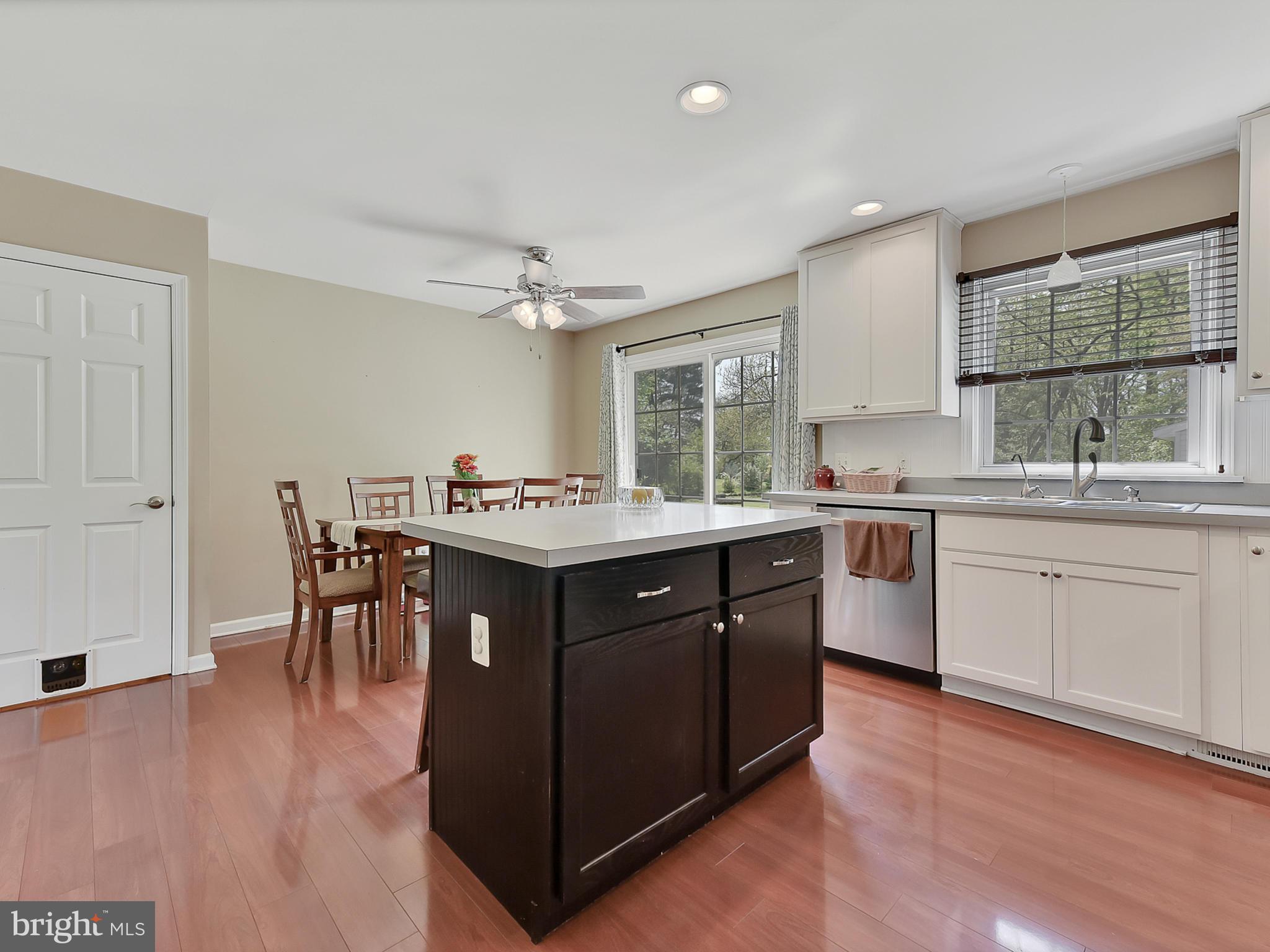 12134 Walnut Point Road Hagerstown, MD 21740 - Photo 24 of 43 Kitchen