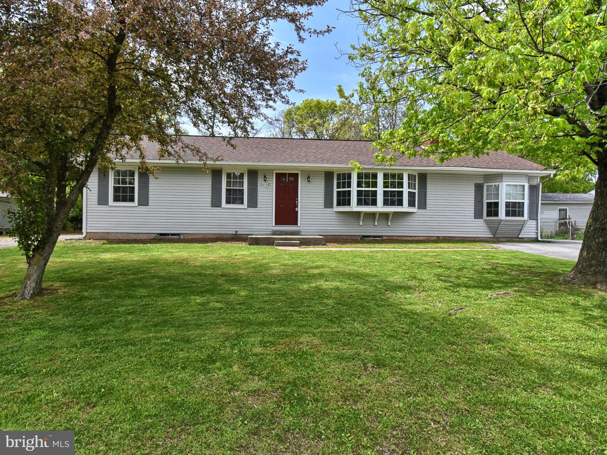 12134 Walnut Point Road Hagerstown, MD 21740 - Photo 5 of 43 Exterior front