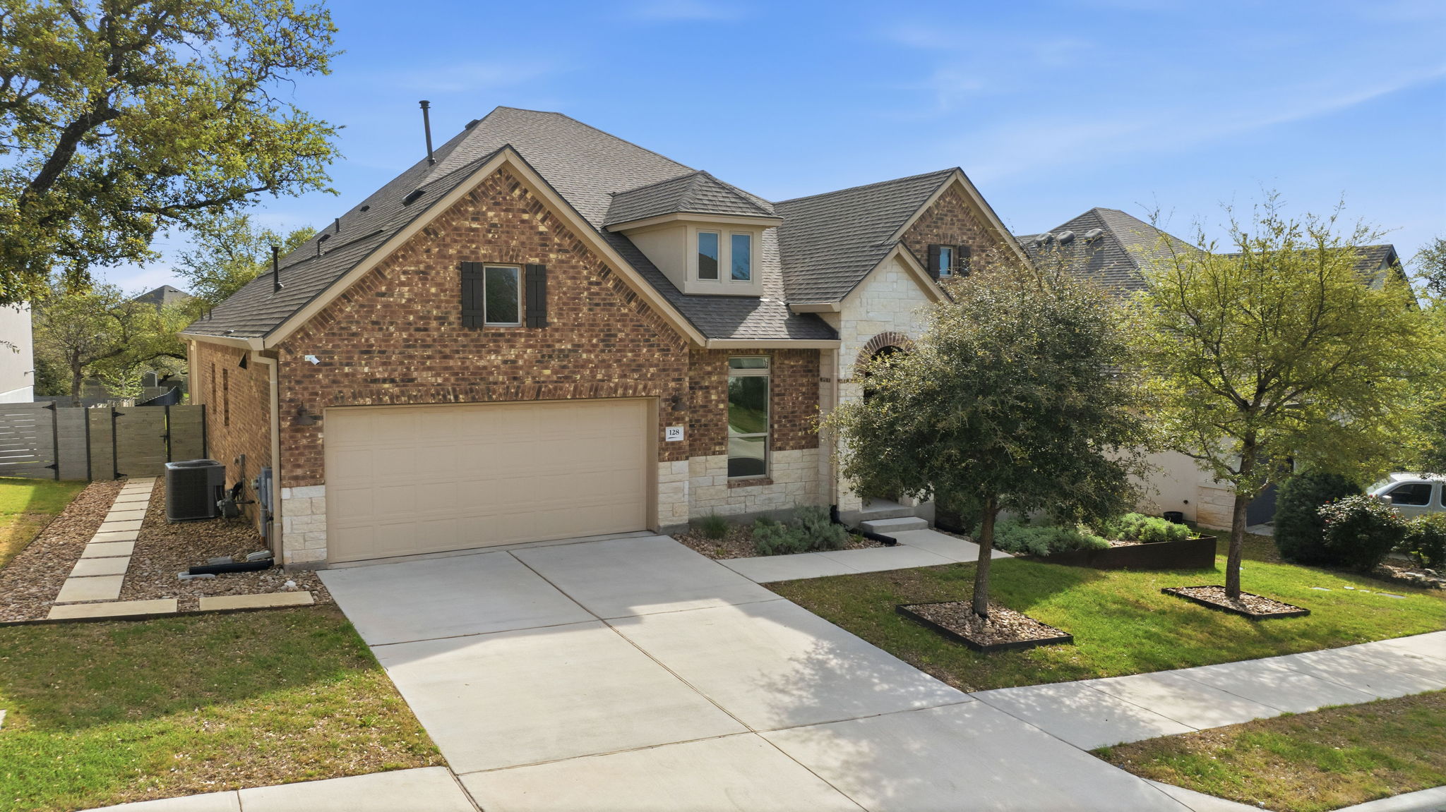 128 Eagle Pass Trail Georgetown, TX 78628 - Photo 4 of 40