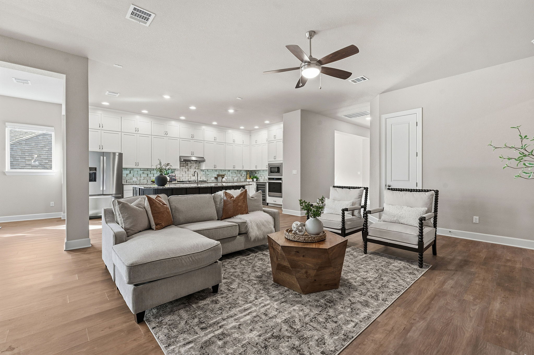 128 Eagle Pass Trail Georgetown, TX 78628 - Photo 8 of 40