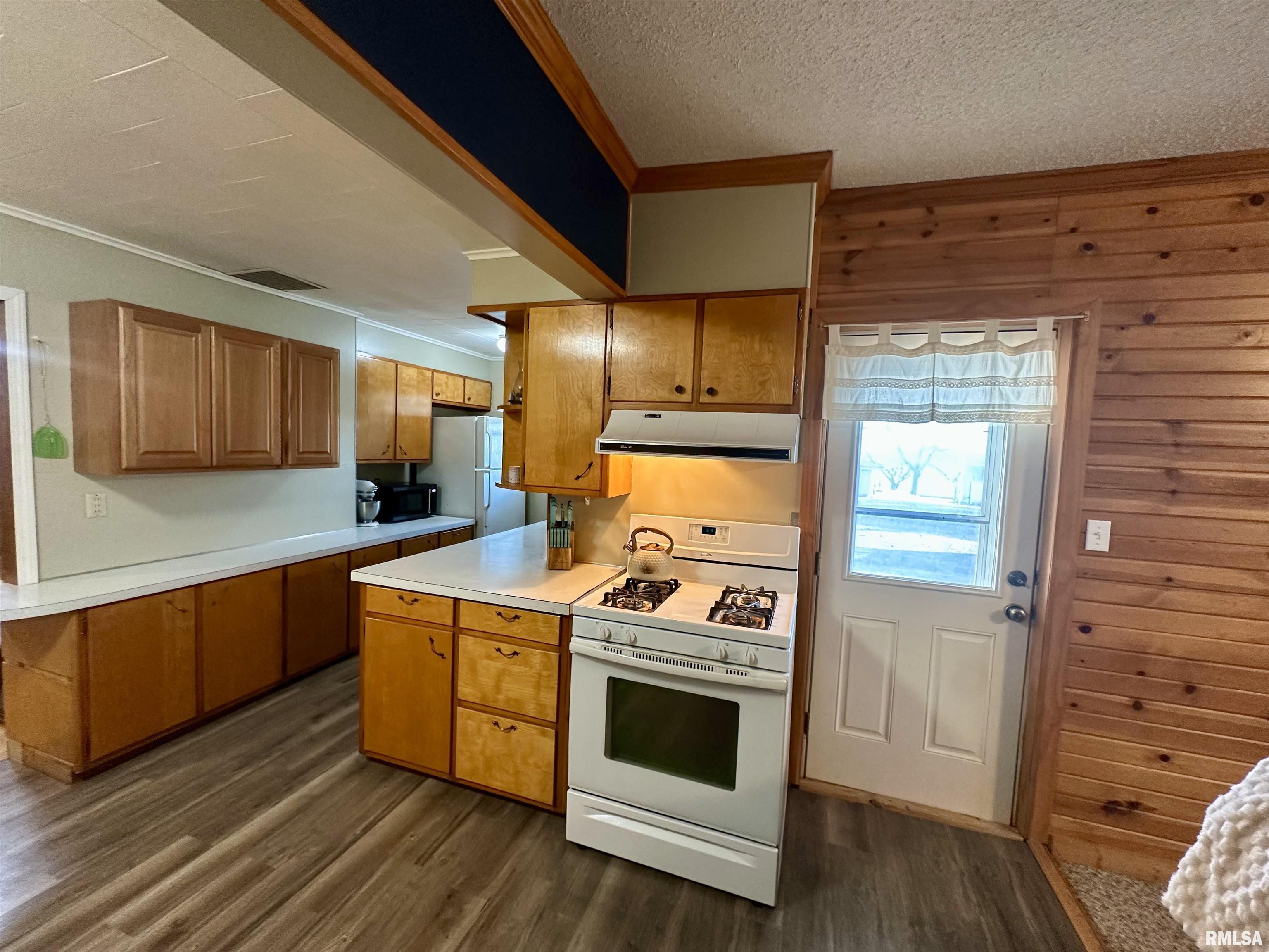 210 Ferry Road Miles, IA 52064 - Photo 7 of 63 Gallery Image 7