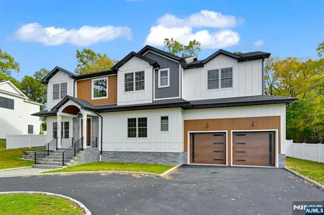 $2,150,000 | 153 East Cedar Street, Livingston, NJ 07039