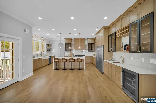 $2,150,000 | 153 East Cedar Street, Livingston, NJ 07039