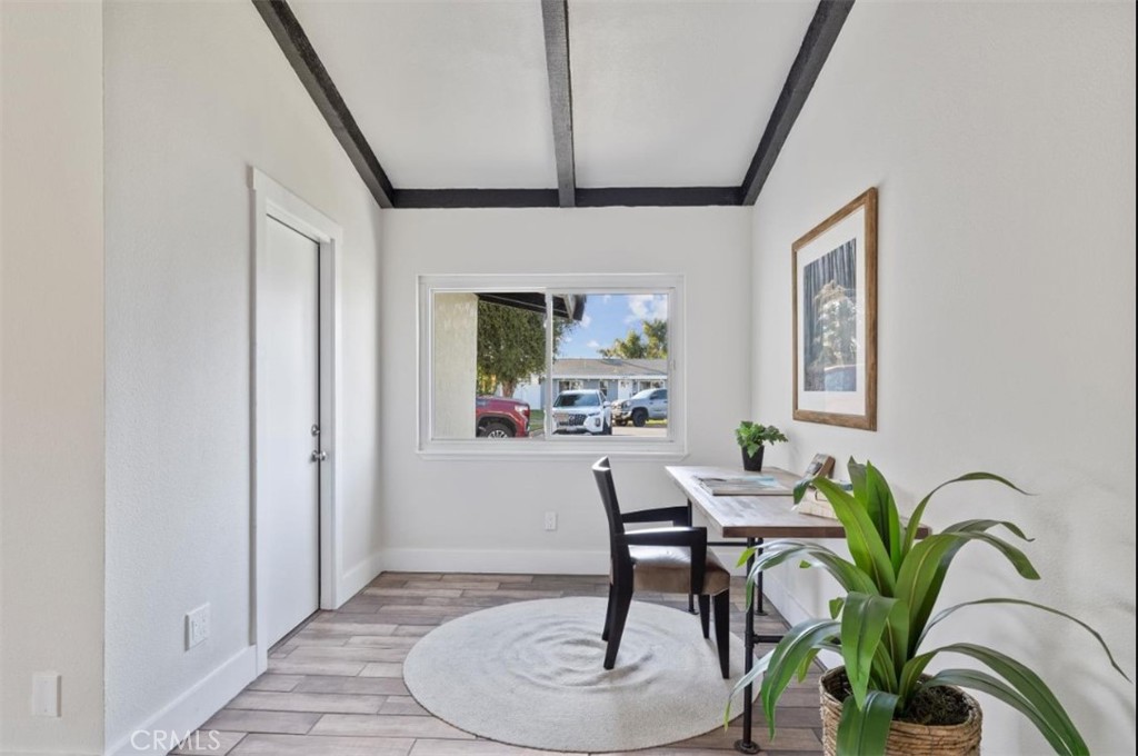 19472 Catfish Circle Huntington Beach, CA 92646 - Photo 9 of 30 a dining room with furniture and a potted plant
