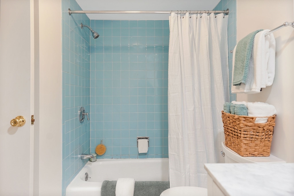 39 Yorktown Drive, Unit D Springfield, MA 01108 - Photo 23 of 29