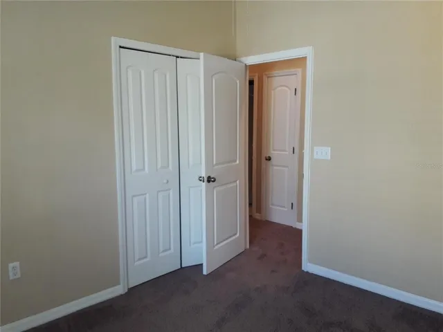 an empty room with a empty space