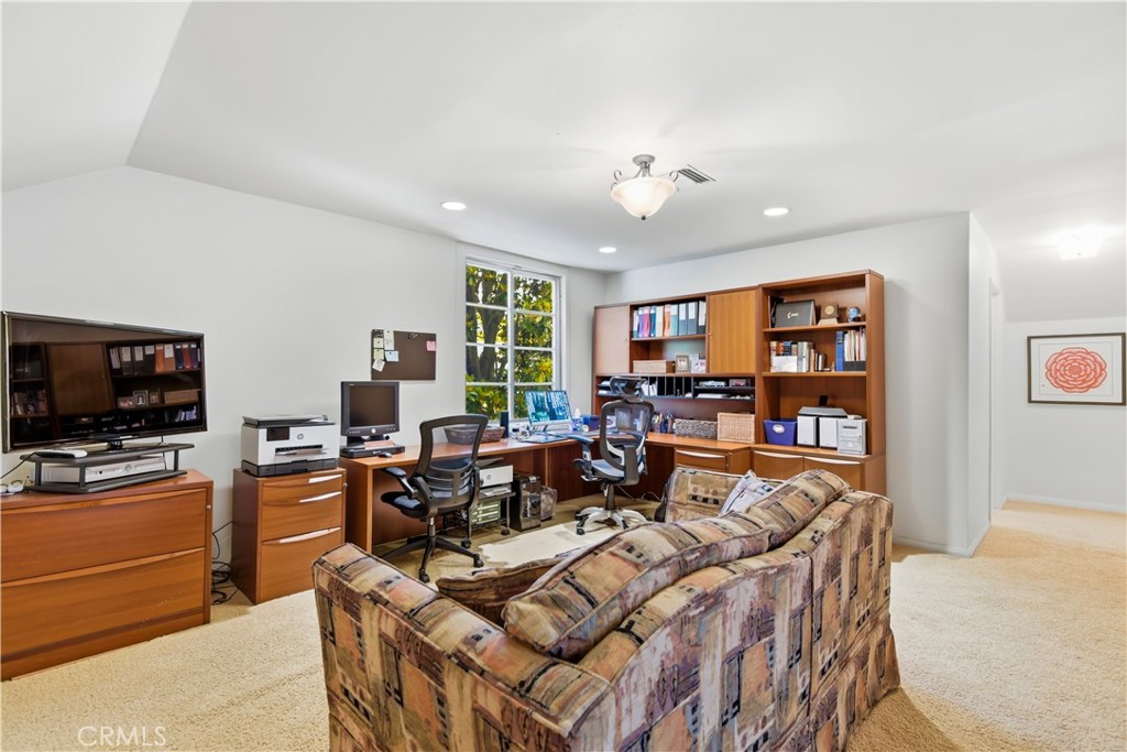 15946 Woodvale Road Encino, CA 91436 - Photo 30 of 51