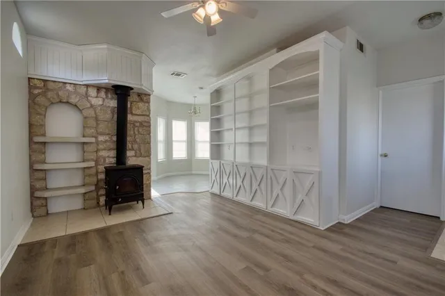 $4,350,000 | 1770 County Road 329, Granger, TX 76530