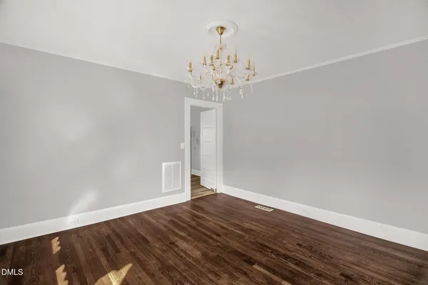 $299,900 | 2200 West 3rd Street, Siler City, NC 27344