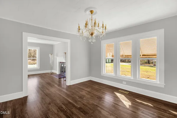 $299,900 | 2200 West 3rd Street, Siler City, NC 27344
