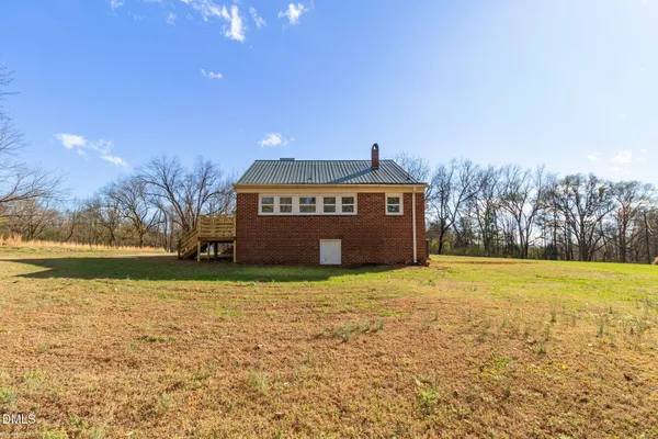 $299,900 | 2200 West 3rd Street, Siler City, NC 27344