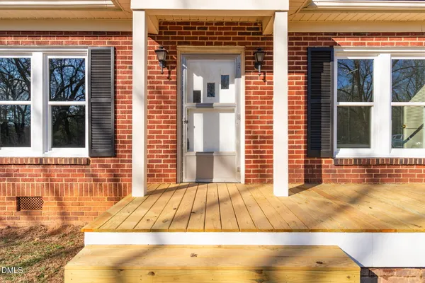 $299,900 | 2200 West 3rd Street, Siler City, NC 27344