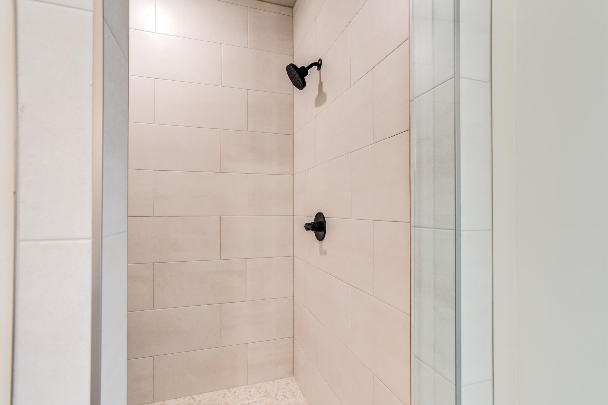 3516 141st Street Lubbock, TX 79423 - Photo 32 of 56 3516-141st-St_Lubbock-TX_32_Primary-Bath