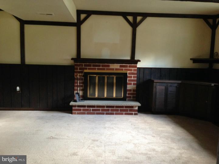544 Cedarbrook Road Southampton, PA 18966 - Photo 12 of 21 Family Room