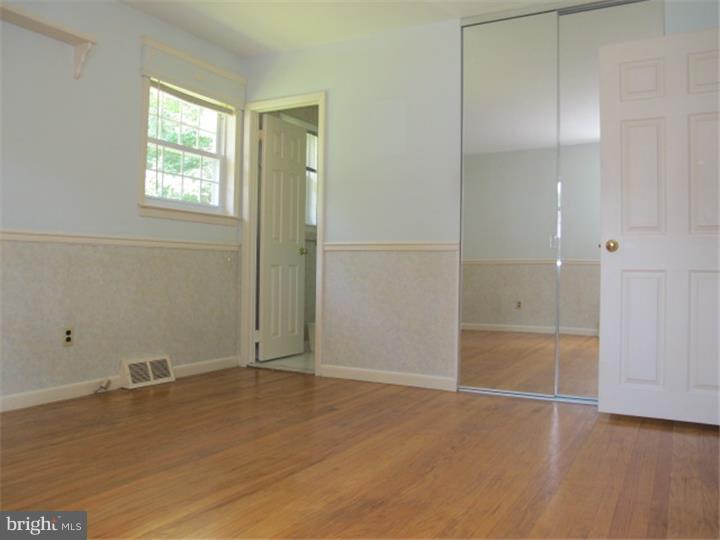 544 Cedarbrook Road Southampton, PA 18966 - Photo 15 of 21 Bedroom - Main