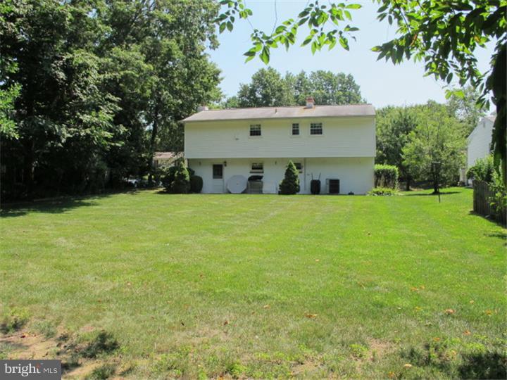 544 Cedarbrook Road Southampton, PA 18966 - Photo 20 of 21 View in Back