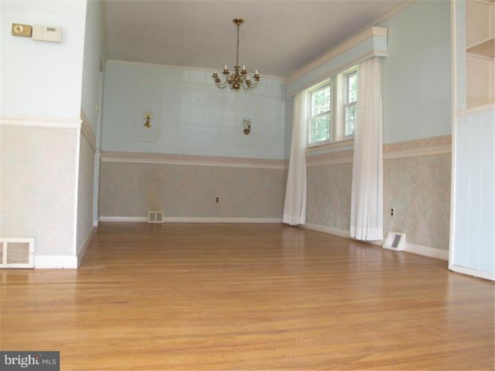544 Cedarbrook Road Southampton, PA 18966 - Photo 6 of 21 Dining Room