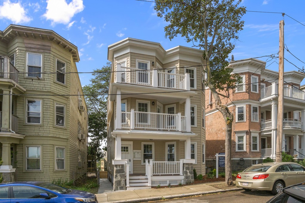 73 Mt Ida Road, Unit 2 Boston, MA 02122 - Photo 2 of 17 Gallery Image 2