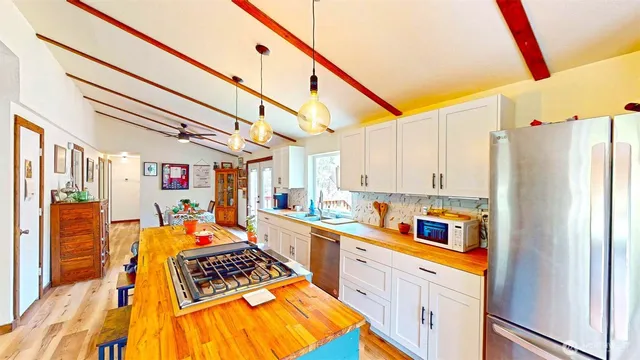 $295,500 | 64 Oakes Drive, Tonasket, WA 98855