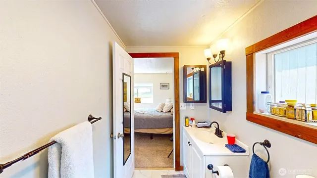 $295,500 | 64 Oakes Drive, Tonasket, WA 98855