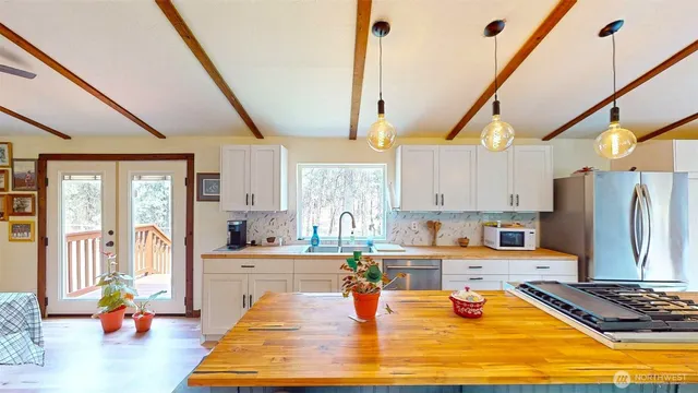 $295,500 | 64 Oakes Drive, Tonasket, WA 98855