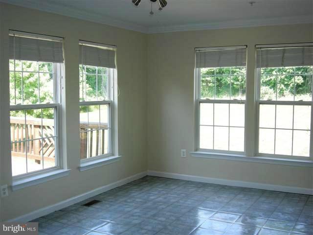 4601 Ripley Manor Terrace Olney, MD 20832 - Photo 23 of 28 Sunroom