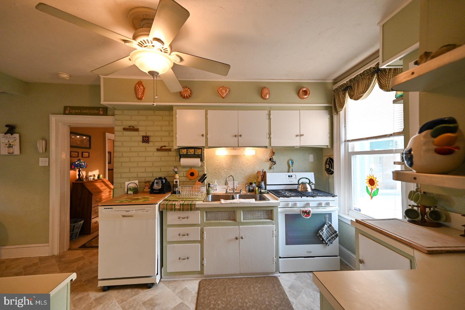 25 Cedarbrook Road Sicklerville, NJ 08081 - Photo 15 of 51