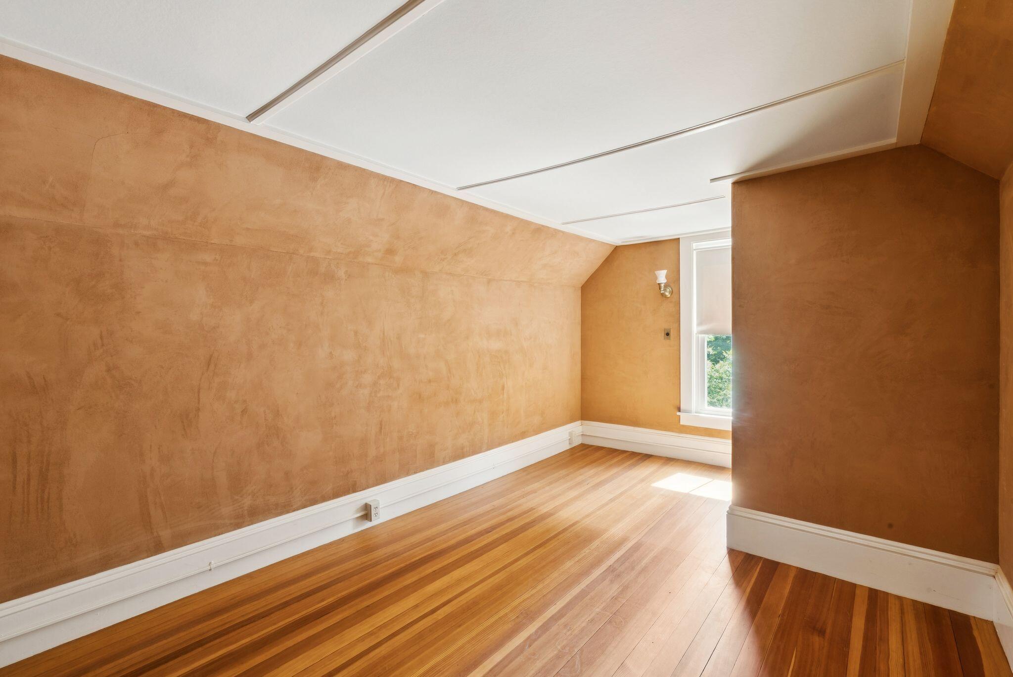 17 Page Street Hallowell, ME 04347 - Photo 49 of 64 83_DSC01852