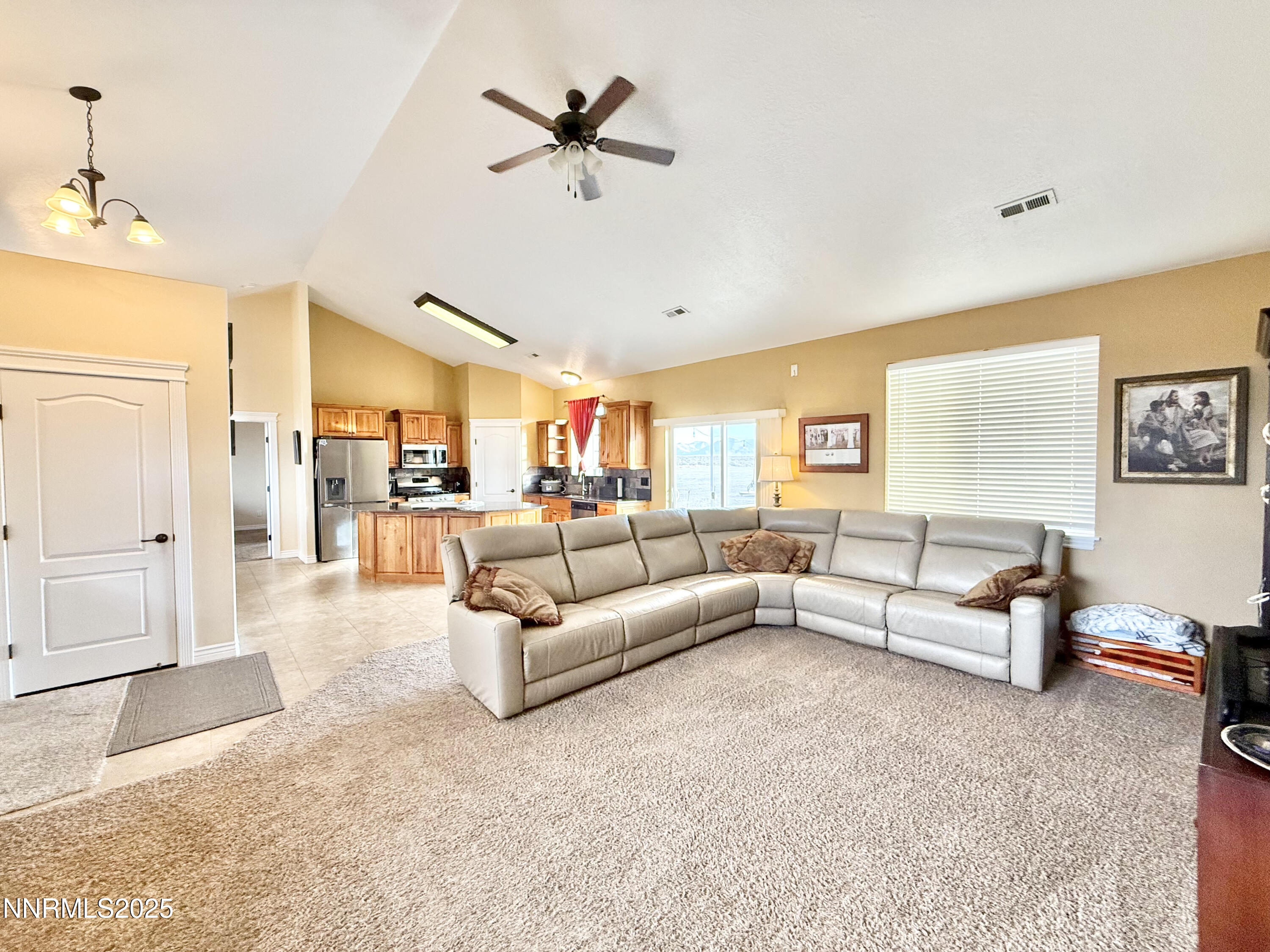 170 Blue Ridge Road Battle Mountain, NV 89820 - Photo 13 of 42 a living room with furniture and a large window