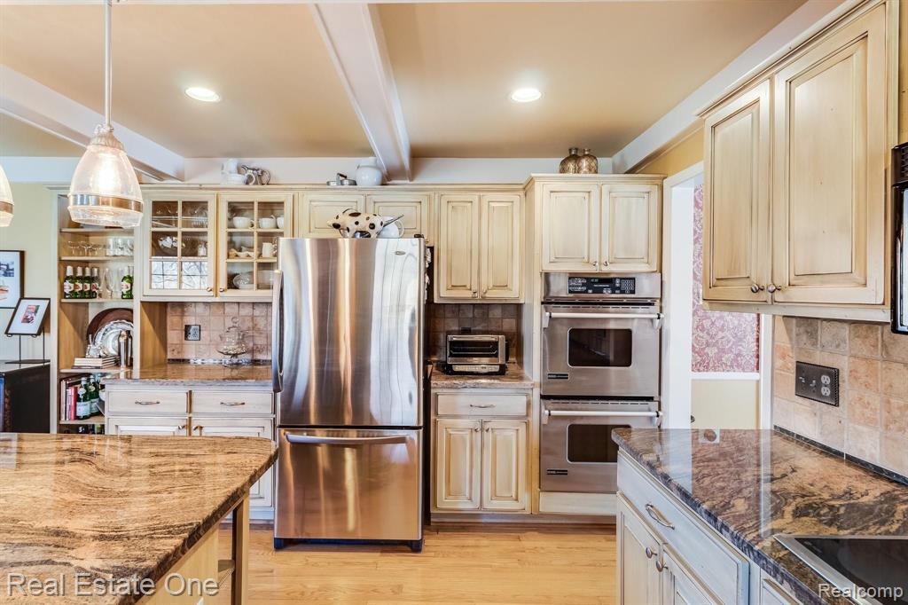 35949 Congress Road Farmington Hills, MI 48335 - Photo 14 of 47