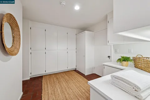 $2,395,000 | 475 Dalewood Drive, Orinda, CA 94563