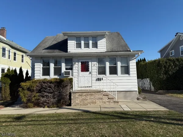 $1,800 | 22 Lincoln Avenue, Little Falls, NJ 07424