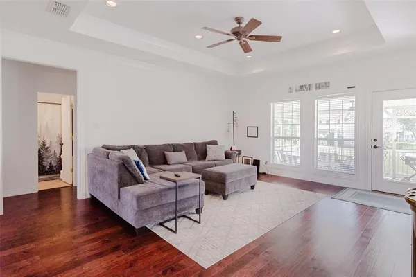 $2,250 | 1503 South College Avenue, Decatur, TX 76234