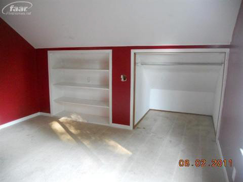 42 Oriole Road Pontiac, MI 48341 - Photo 9 of 10 20125058-8.JPG