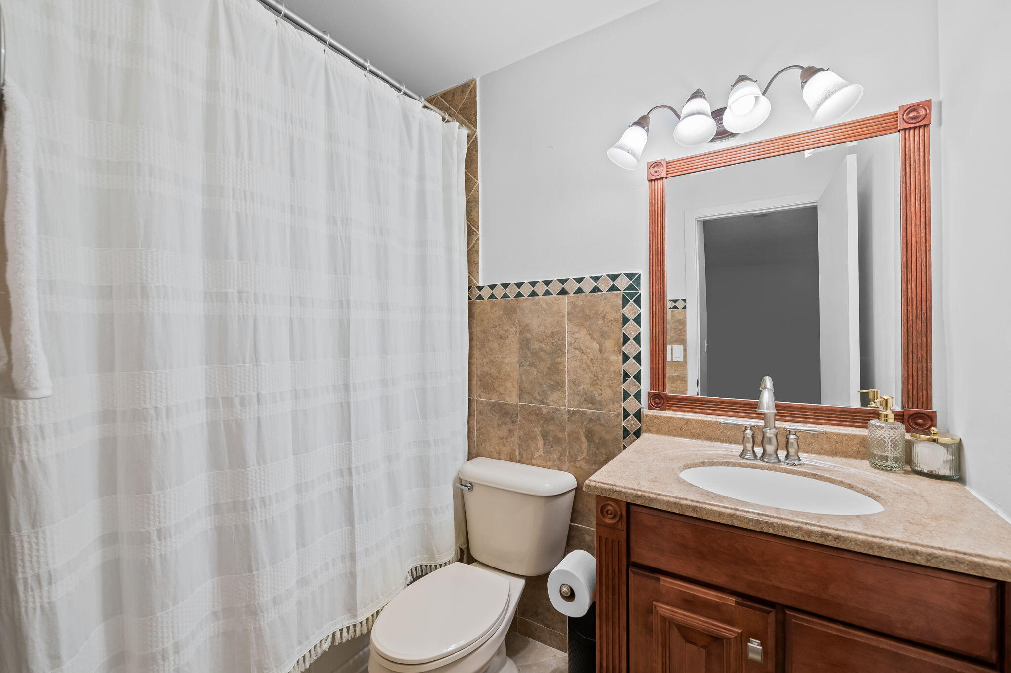 6706 Boca Pines Trail, Unit C Boca Raton, FL 33433 - Photo 11 of 19 secondary bath