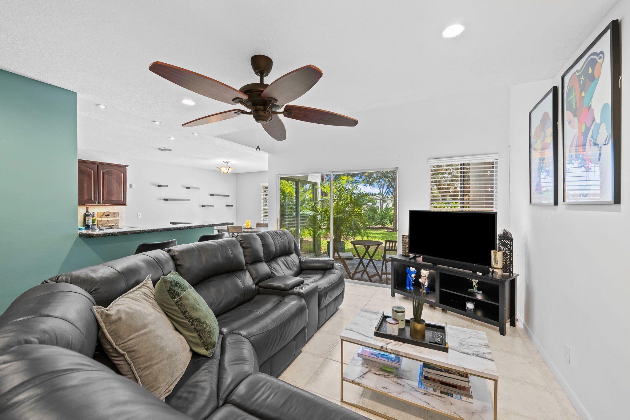 6706 Boca Pines Trail, Unit C Boca Raton, FL 33433 - Photo 4 of 19 living room