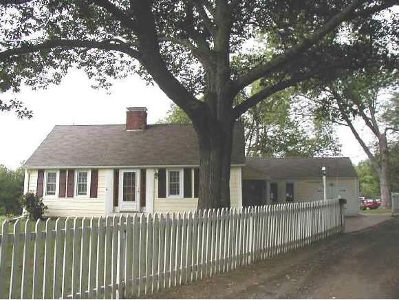 4 Harvey Road Deerfield, NH 03037 - Photo 1 of 5