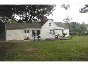 4 Harvey Road Deerfield, NH 03037 - Photo 3 of 5
