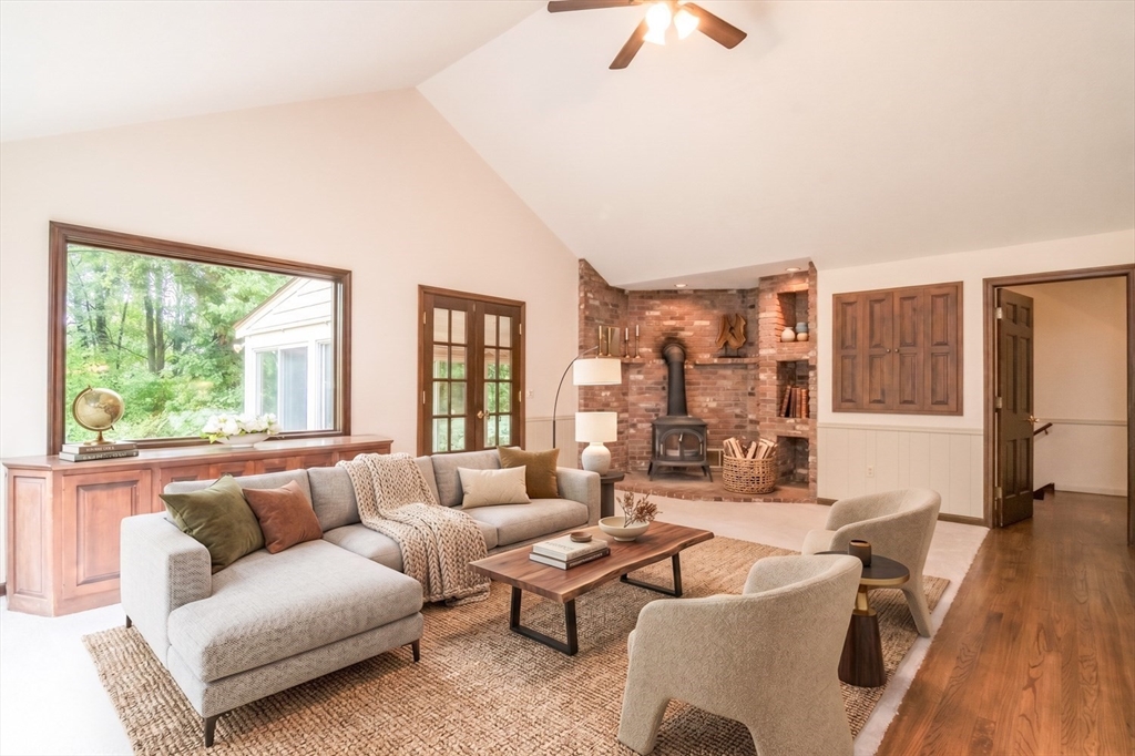 100 Hilltop Road Longmeadow, MA 01106 - Photo 22 of 42