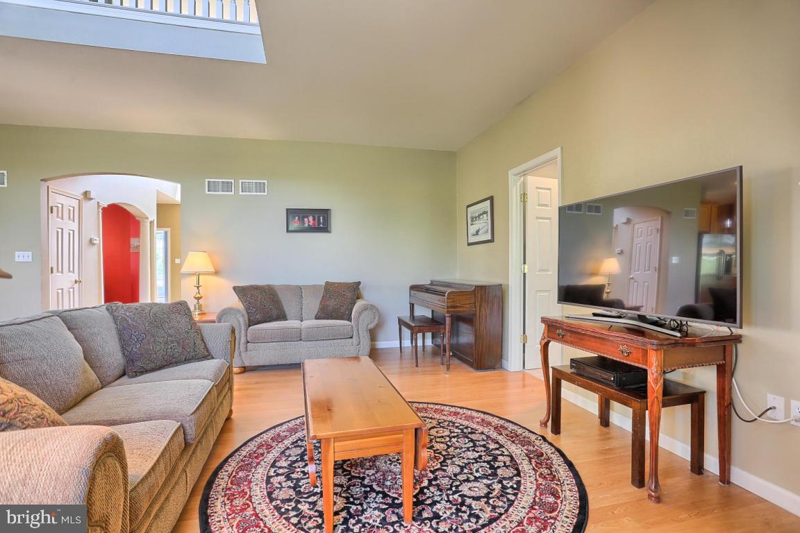 1024 Earls Court Lititz, PA 17543 - Photo 22 of 36