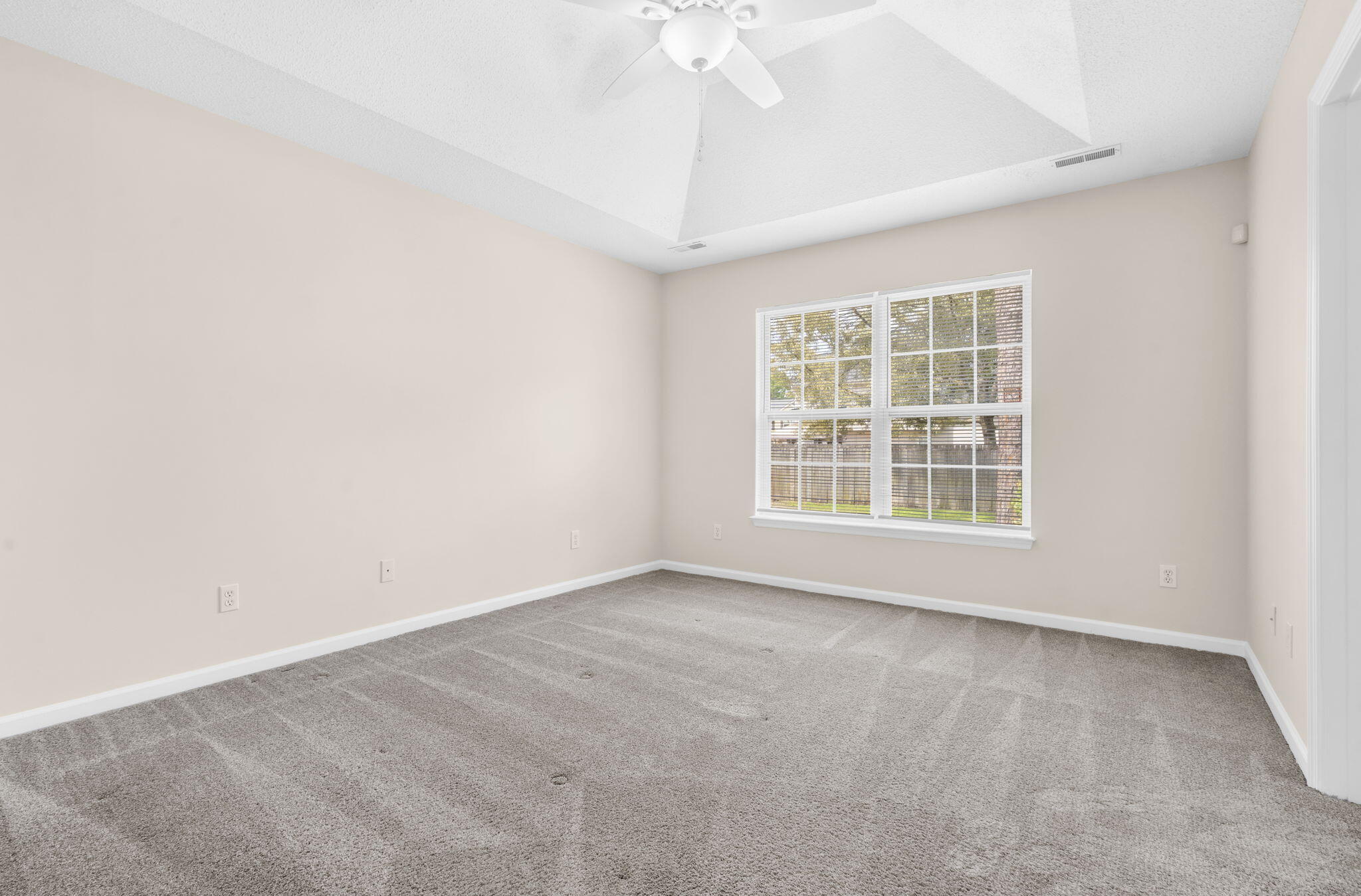 1311 Lantern Road Summerville, SC 29486 - Photo 13 of 30 13-web-or-mls-DSC09589