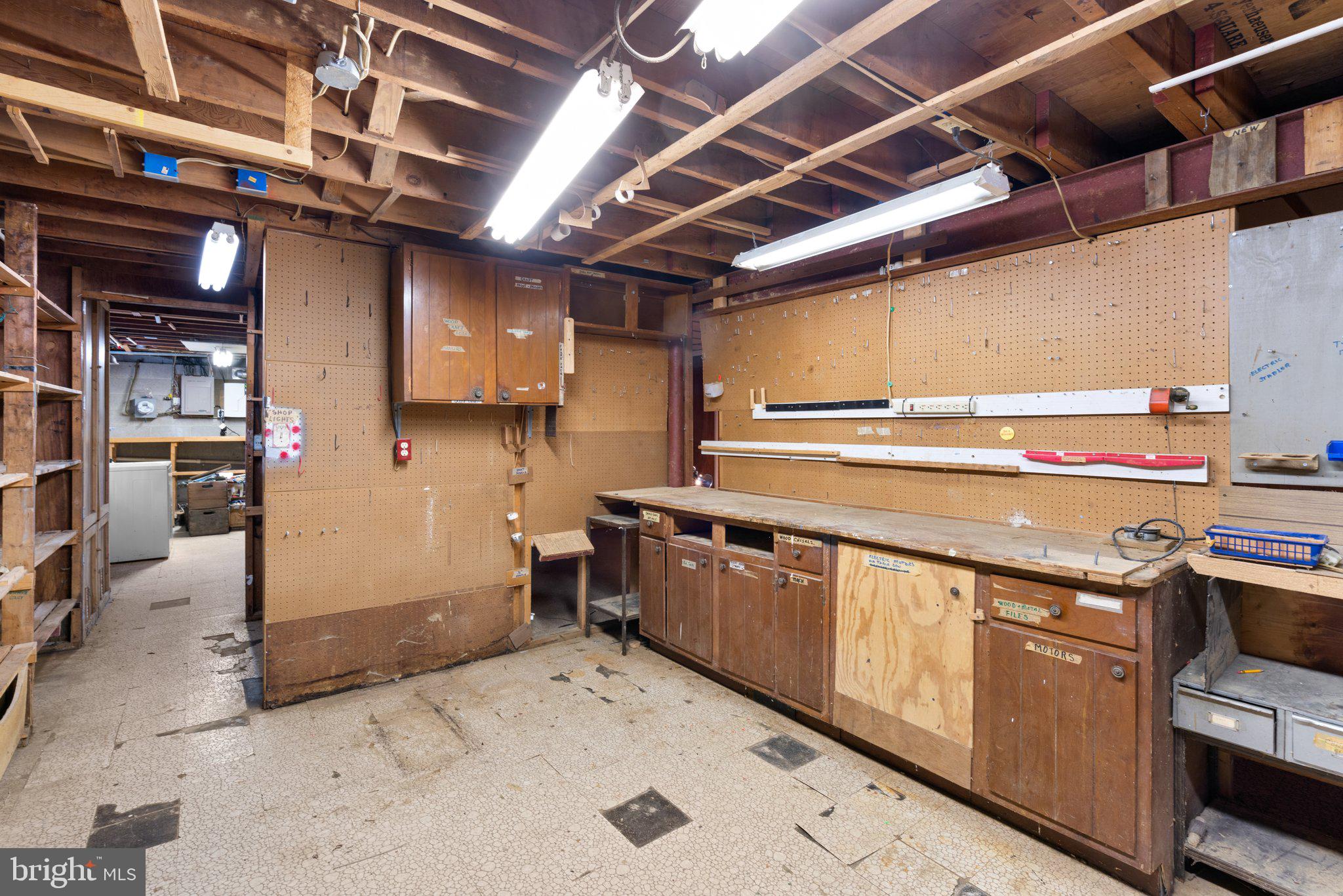 4606 Roundhill Road Ellicott City, MD 21043 - Photo 33 of 41 Gallery Image 33