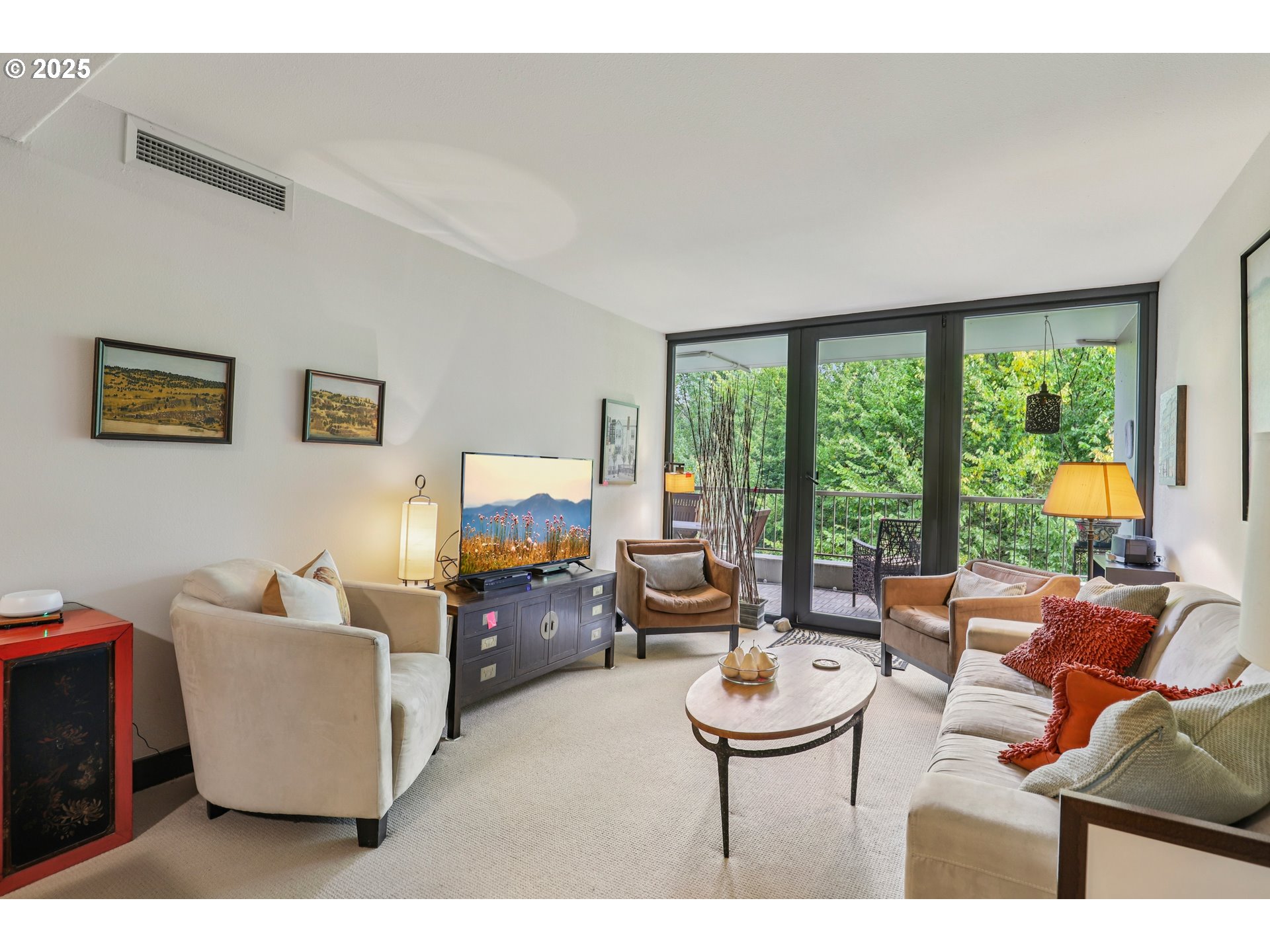 255 Southwest Harrison Street, Unit 6E Portland, OR 97201 - Photo 5 of 23 Gallery Image 5