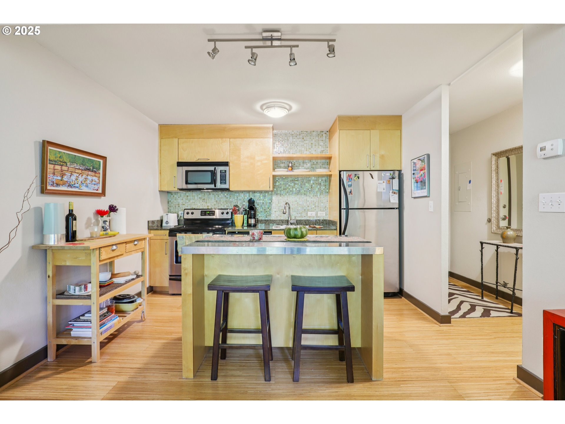 255 Southwest Harrison Street, Unit 6E Portland, OR 97201 - Photo 7 of 23 Gallery Image 7
