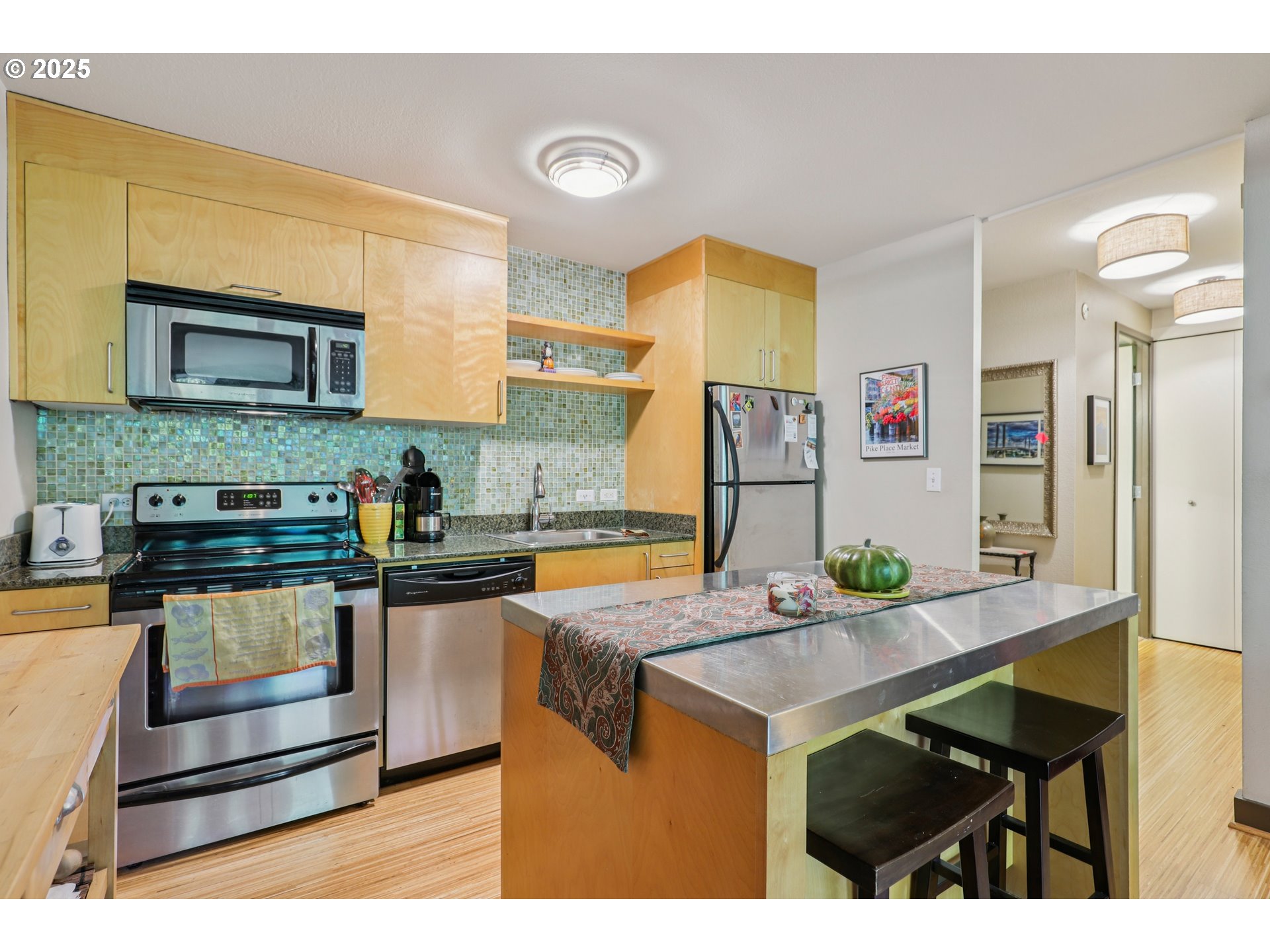 255 Southwest Harrison Street, Unit 6E Portland, OR 97201 - Photo 8 of 23 Gallery Image 8