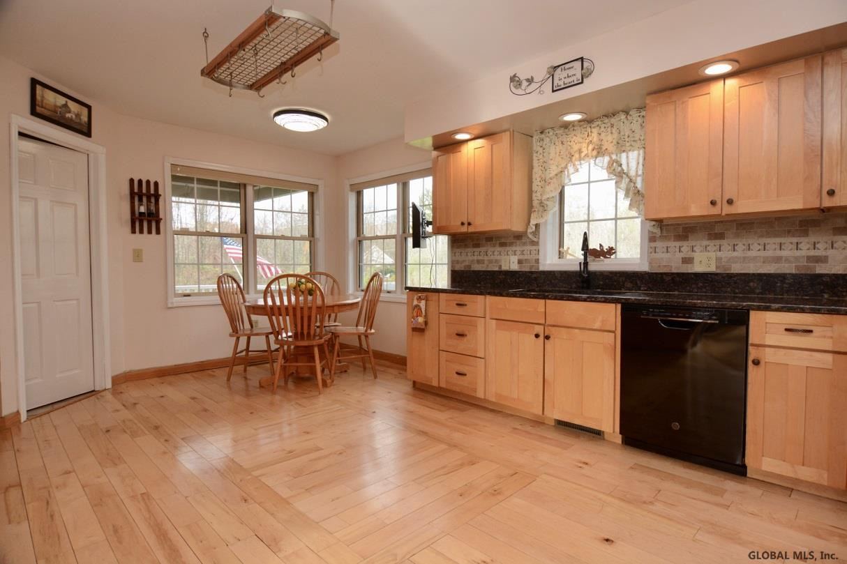 114 Spring Road Glenville, NY 12302 - Photo 12 of 47 Photo 12