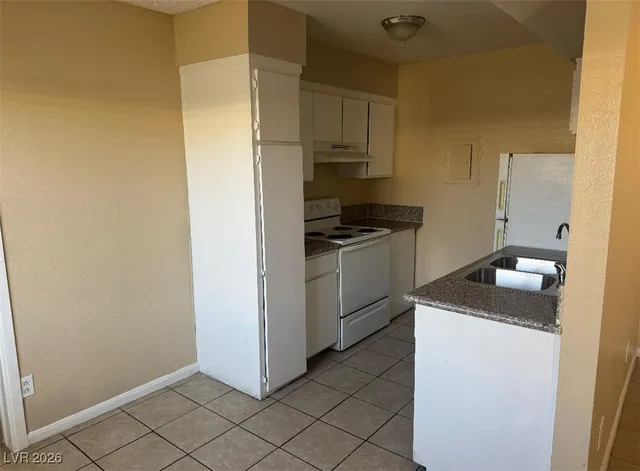 $1,050 | 2605 Cedar Avenue, Unit 4, Las Vegas, NV 89101