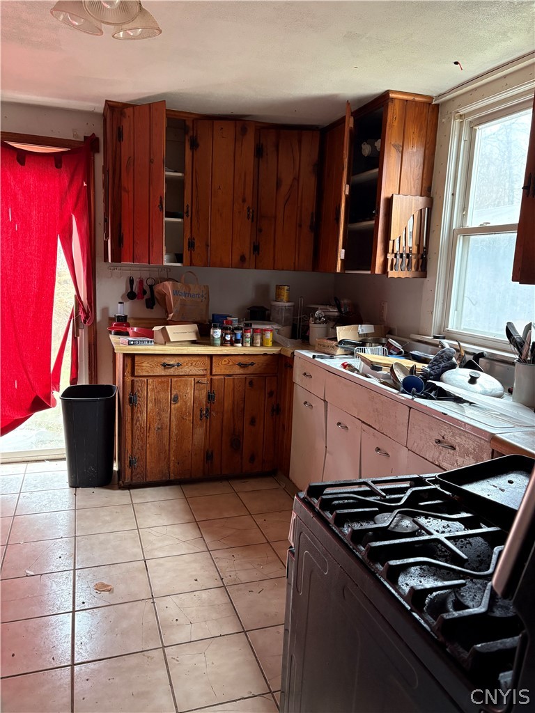 2465 Brickyard Road Van Buren, NY 13164 - Photo 6 of 32